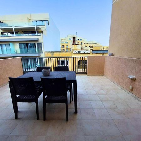 2 Bedroom Seafront Duplex Penthouse In The Heart Of Spinola Bay St. Julian's Exterior foto