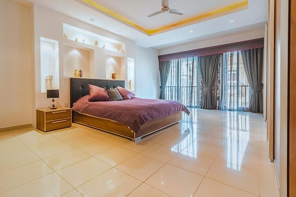 2 Bedroom Seafront Duplex Penthouse In The Heart Of Spinola Bay St. Julian's Exterior foto